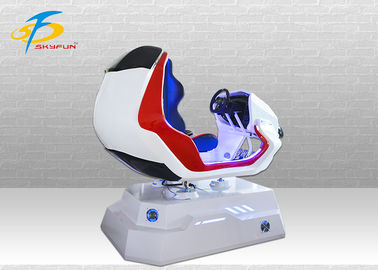 Un Seat rouge et VR blanc emballant le simulateur/dispositif virtuel de jeu pour le centre commercial